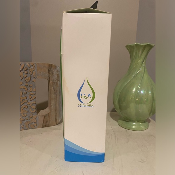 NIB H2Audio Bottle Speaker - Picture 7 of 8